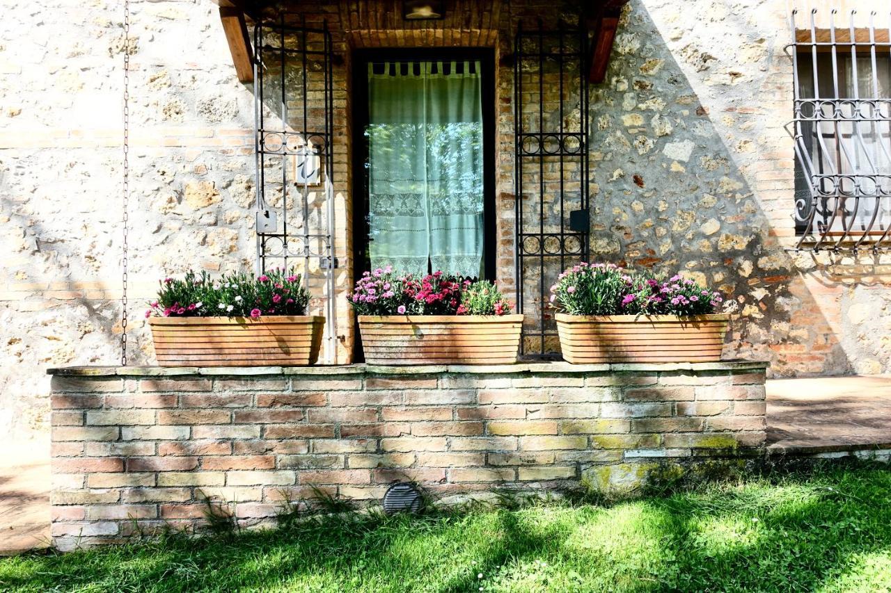 Agriturismo Montioni Sovicille Luaran gambar